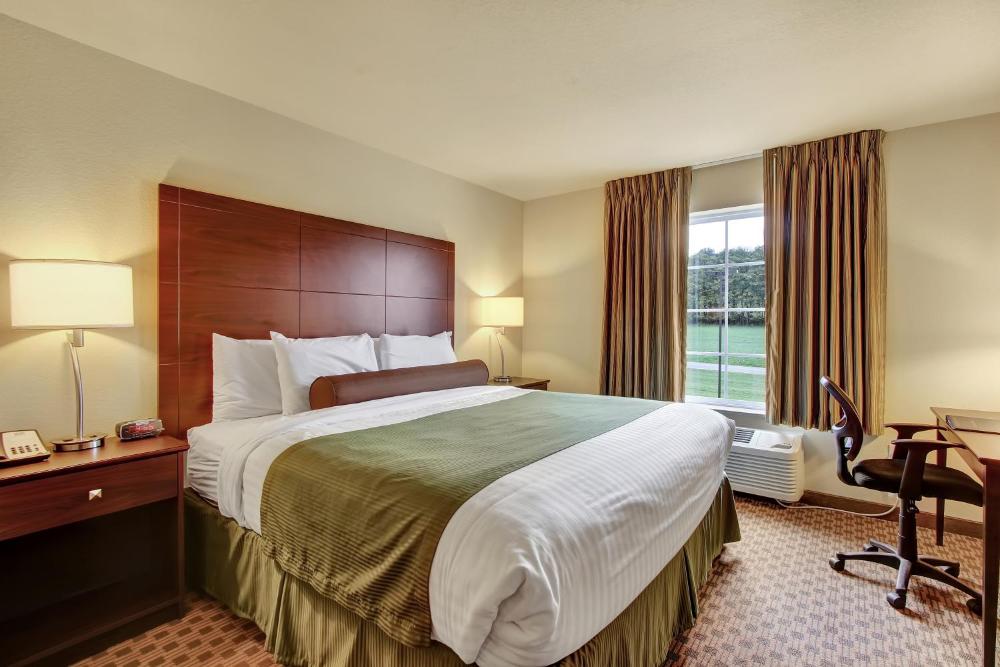 Deluxe King Room interior